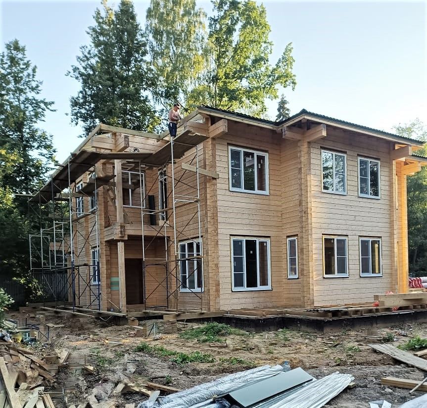Коттедж из клееного бруса 402 м.кв.  по индивидуальному проекту, 4 спальни, 6 санузлов. Строительство в Назарьево, Одинцовский р-н,