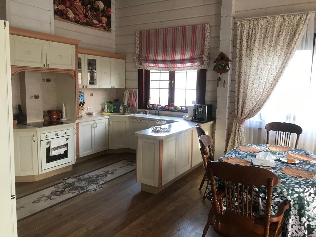 КП "Лес и река" -  Дом из клееного бруса 260 м.кв.,баня из сухого бруса , гараж из газосиликатных блоков под ключ!