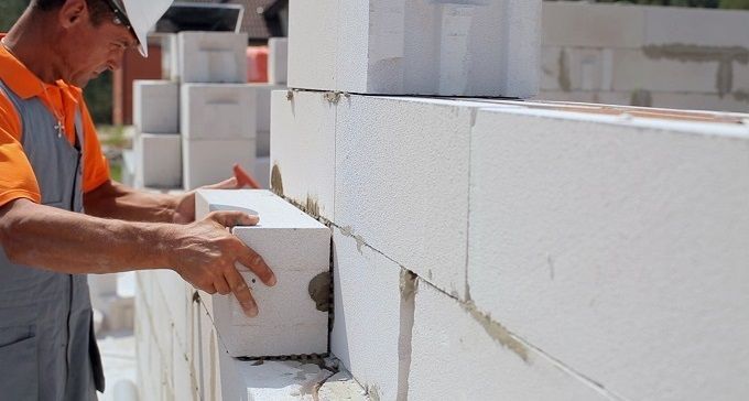 Утепление дома из газобетонных блоков: материалы, этапы, ошибки